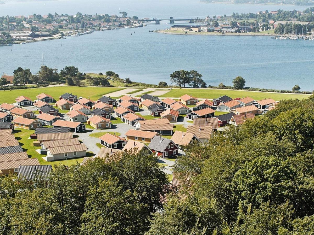 6 Person Holiday Home On A Holiday Park In 加斯庭 外观 照片