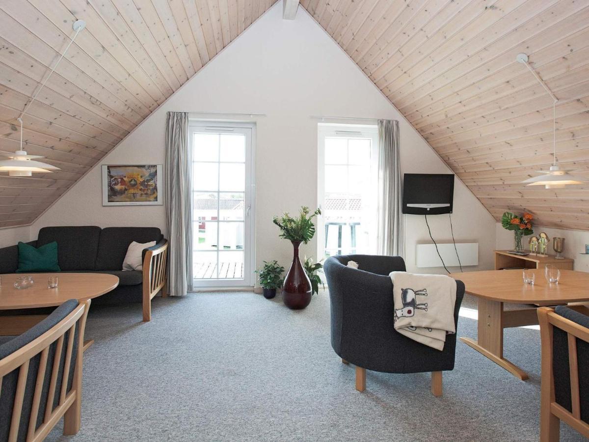 6 Person Holiday Home On A Holiday Park In 加斯庭 外观 照片
