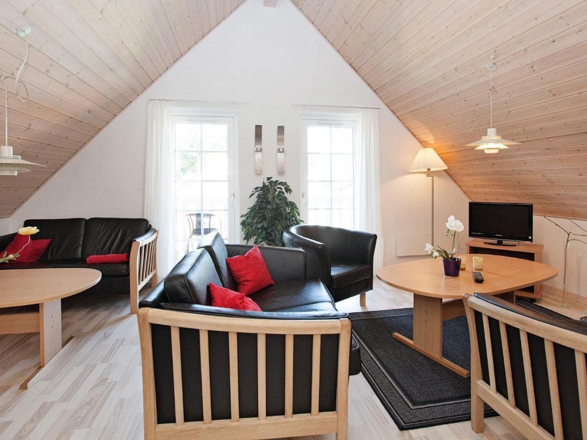 6 Person Holiday Home On A Holiday Park In 加斯庭 外观 照片